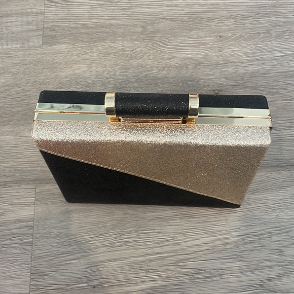 Black and gold shimmery evening bag - Picture 2 of 5